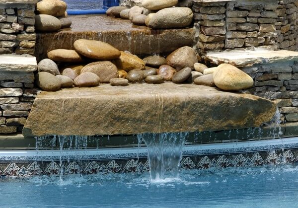 Beautiful-Swimming-pool-waterfalls-in-custom-swimming-pool